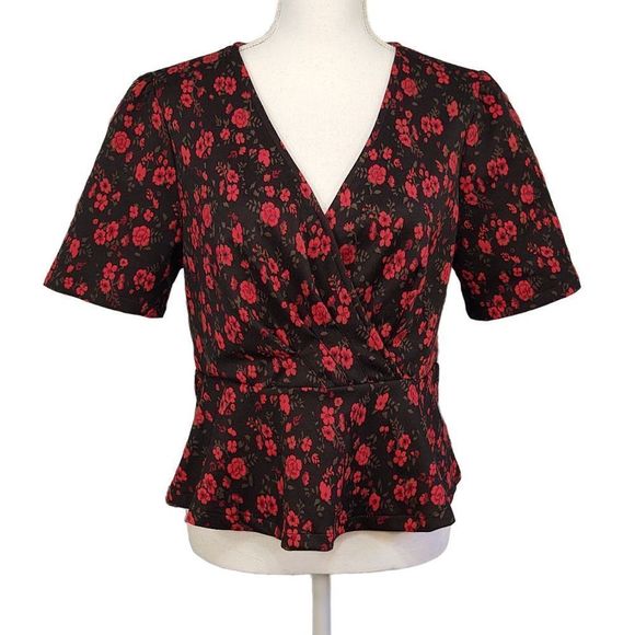 Anthropologie Heartland Floral Cropped Black Red Top L - Picture 2 of 6